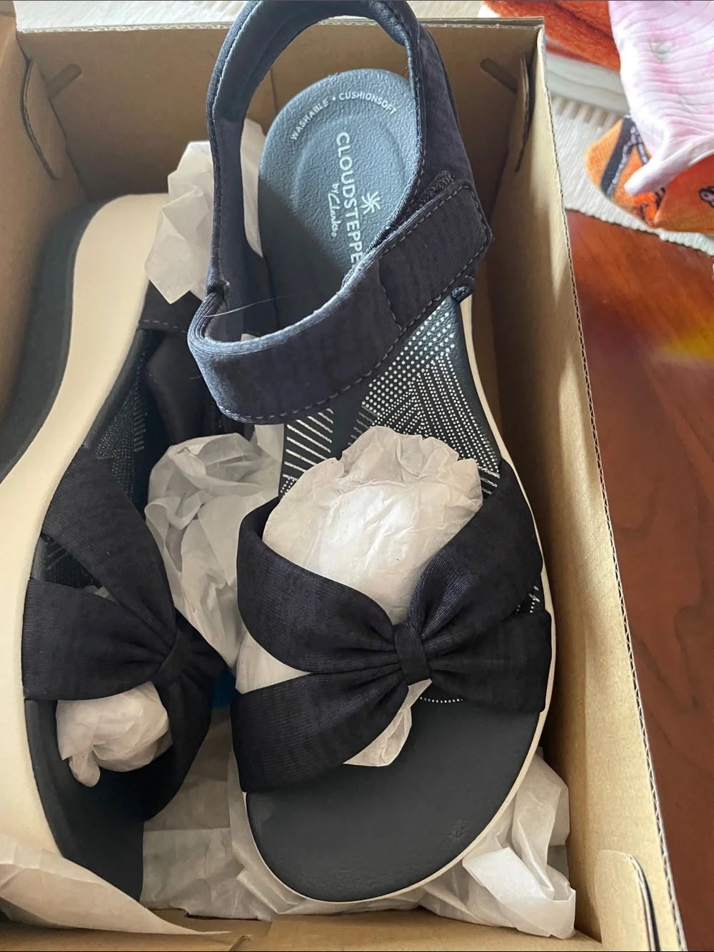 Clarks woman’s cloudsteppers  dark Navy Textile Sandals